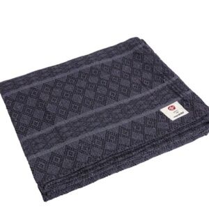 Manduka Recycled Peruvian Cotton/Wool Blend Blanket Meditation Yoga Blanket NWOT